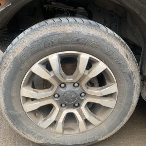 Bridgestone Dueler H/T 684
