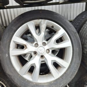 Triangle 235/60R19