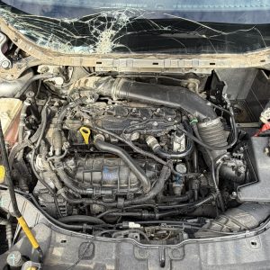 Ford Kuga SUV - photo 1