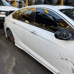 Holden Commodore VXR Sedan - photo 1